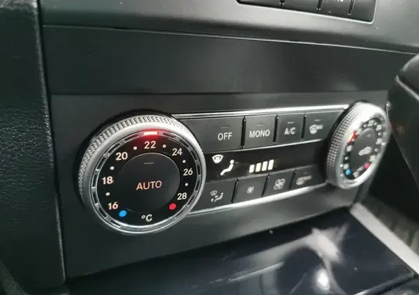 Mercedes-Benz GLK cena 48897 przebieg: 324000, rok produkcji 2011 z Miejska Górka małe 529